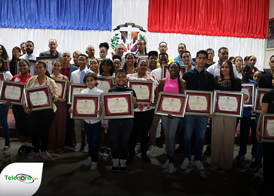 Unión Deportiva de la Provincia Duarte reconoce a los mejores atletas en su Gala Olímpica 2023