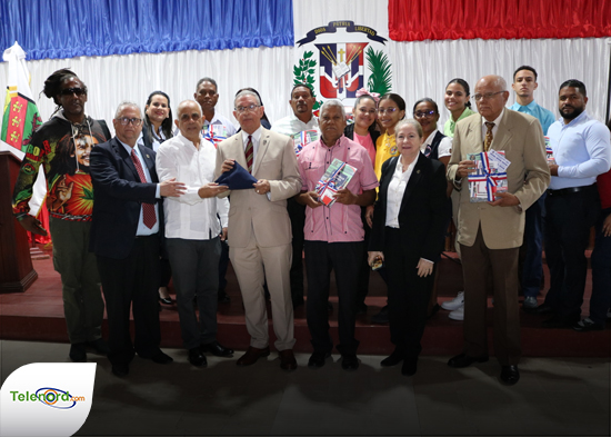 Instituto Duartiano y Ayuntamiento de SFM organizan charla sobre Duarte, la constitución y los símbolos patrios.
