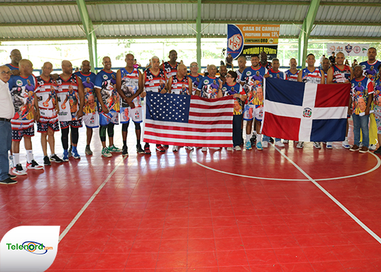 Realizan Gran Copa Leyendas del Baloncesto en Santo Domingo y Fantino