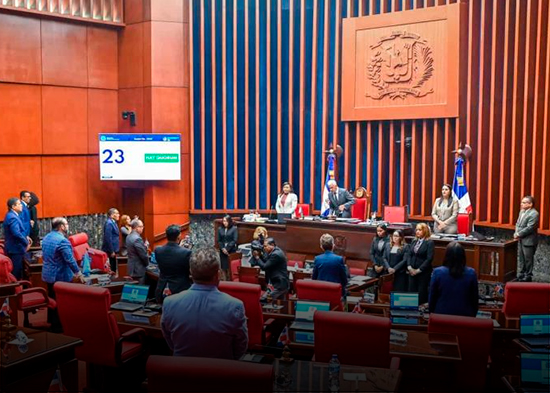 El Senado aprueba de urgencia el proyecto que fusiona los ministerios de Hacienda y Economía