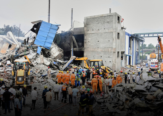 Mueren 36 personas tras una explosión en una planta farmacéutica del sur de India