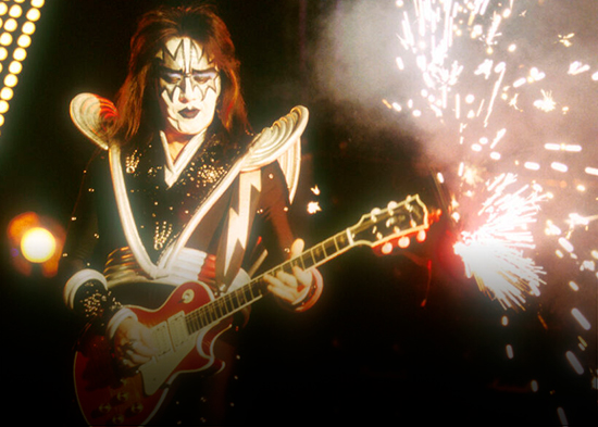 Fallece Ace Frehley, legendario guitarrista de KISS
