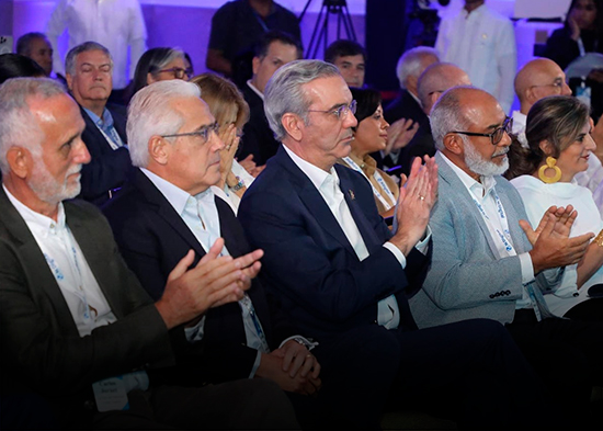 Abinader dice no hay transparencia sin libertad prensa