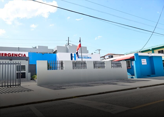 Con una inversión de RD$45 millones inauguran remozamiento del Hospital Municipal de Piedra Blanca