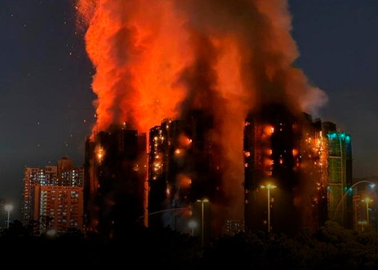 Hong Kong inicia tres días de duelo tras incendio que deja al menos 128 muertos