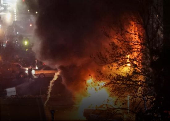Irán en crisis: Protestas contra el régimen y aranceles de Donald Trump