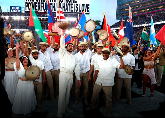 Bad Bunny lleva el orgullo latino al Apple Music Super Bowl LX Halftime Show