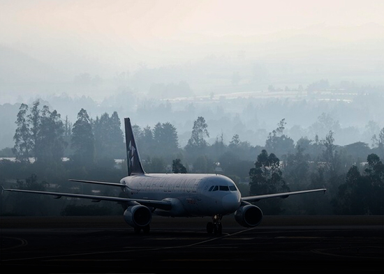Despega el primer vuelo fletado por EE. UU. para repatriar a sus ciudadanos en Oriente Medio