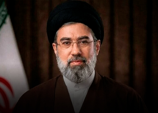 El nuevo líder supremo de Irán dice que el estrecho de Ormuz debe permanecer cerrado