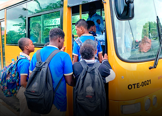 Ministerio de Educación dispone escuelas abran a las 6:30 de la mañana