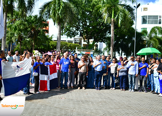 ADP Seccional Este realiza ofrenda floral por el 56 aniversario de su fundación