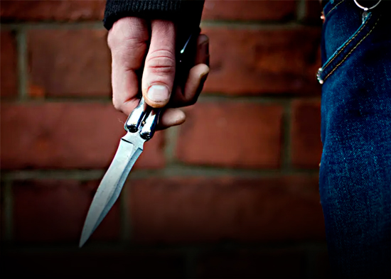 Enfrentamiento en Manhattan con armas blancas deja un muerto y un herido