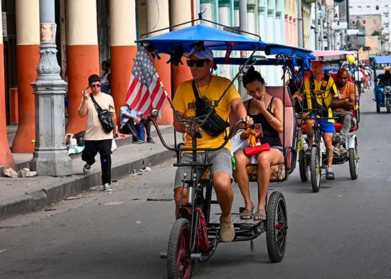 Triciclos eléctricos, alternativa en Cuba ante crisis petrolera