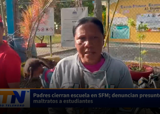 Padres cierran escuela en SFM; denuncian presuntos maltratos a estudiantes