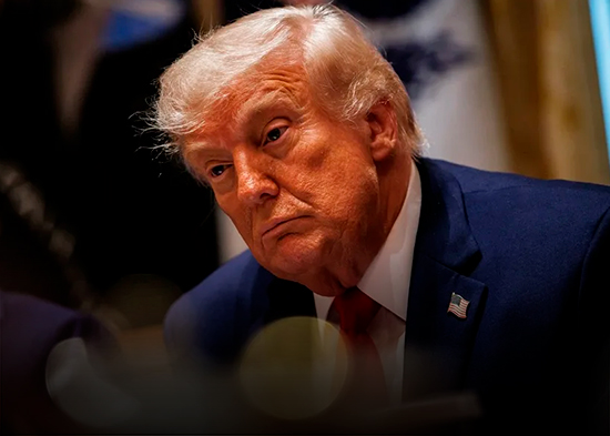 Un juez prohíbe a Trump rebautizar con su nombre el Centro Kennedy de Washington
