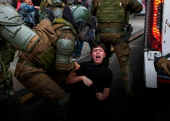 Manifestación Chile acaba con represión