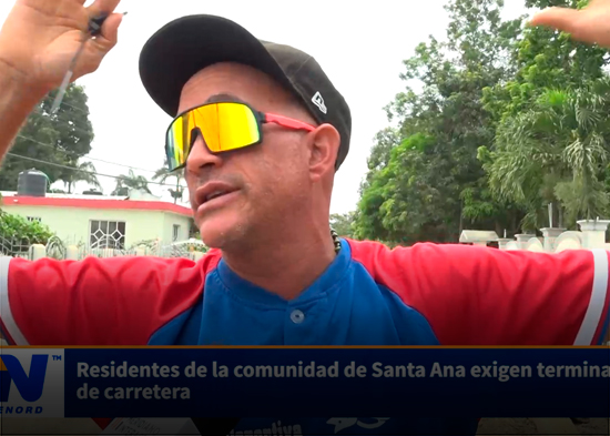 Residentes de la comunidad de Santa Ana exigen terminación de carretera