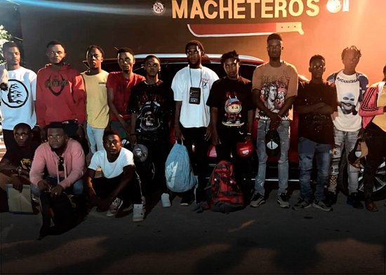 El Ejército intercepta una yipeta con 17 haitianos indocumentados en Santiago Rodríguez