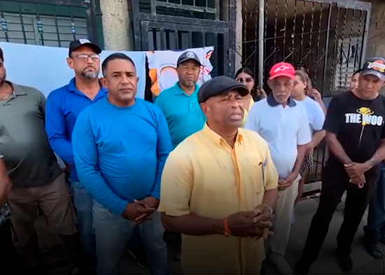 Moradores del sector Villa Faro exigen diversas reivindicaciones; amenazan con lanzarse a las calles