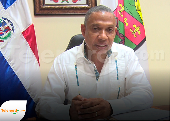 Alcaldía de SFM acuerda mesa de trabajo interinstitucional para regularizar negocios informales