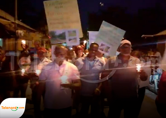 Realizan encendido de velas por diversas problemáticas en sector Villa Linda